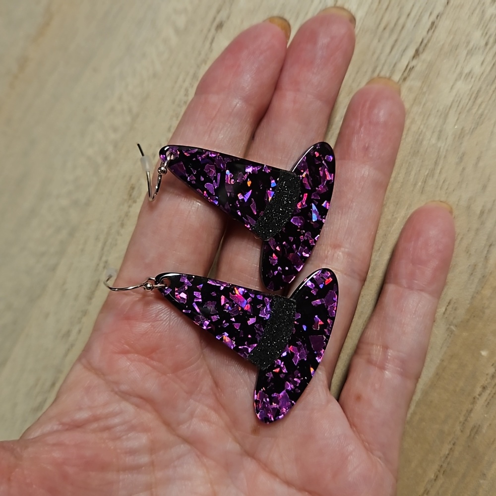 Purple magenta iridescent glitter acrylic 'witch hat' black band accent